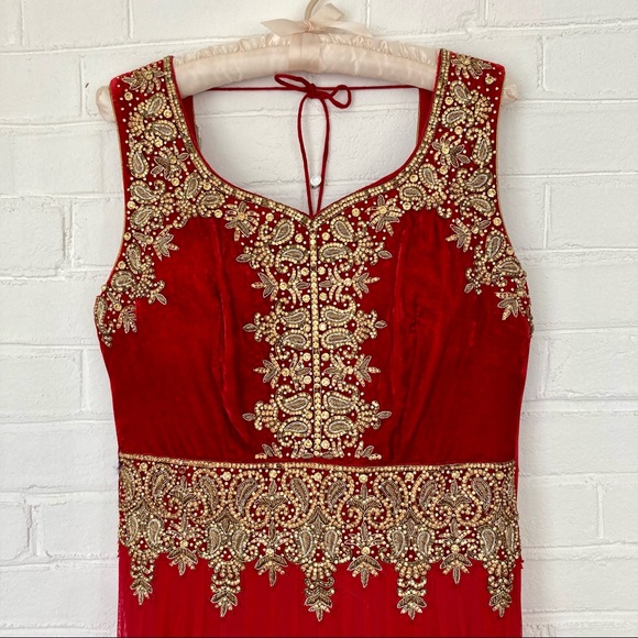 [New] Stunning Red Indian Anarkali Gown - Picture 3 of 6